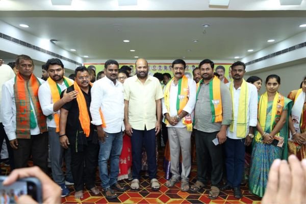 కూటమి అభ్యర్థుల విజయానికి సమష్టిగా కృషి చేయాలి.