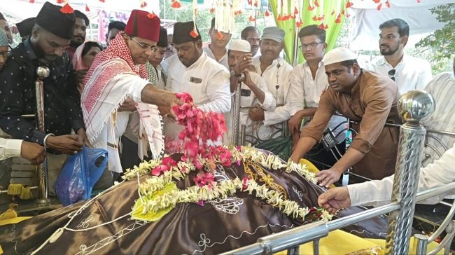 చింతల్ దర్గా షరీఫ్ ఉర్స్ వేడుకల్లో పాల్గొన్న ఎమ్మెల్యే కేపీ వివేకానంద్