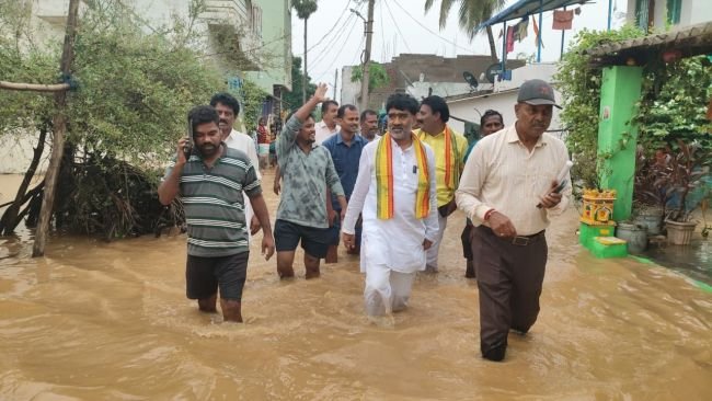 వంశధార వరద బాధితులకు అండగా ఉంటాం.. ఎవరూ అధైర్యపడవద్దు!