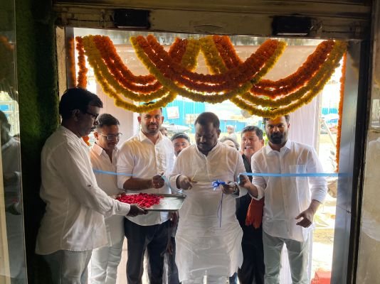 యువతకు ఉపాధి అవకాశాలు కల్పించే నూతన వ్యాపారాలకు ప్రోత్సాహం : కొలన్ హన్మంత్ రెడ్డి