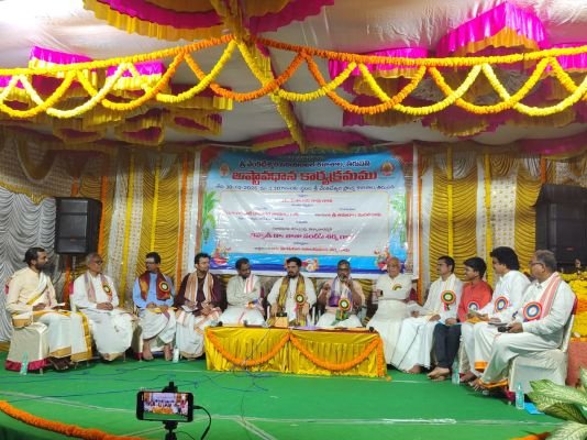 ప్రాచ్య కళాశాలలో ఘనంగా అష్టావధానం