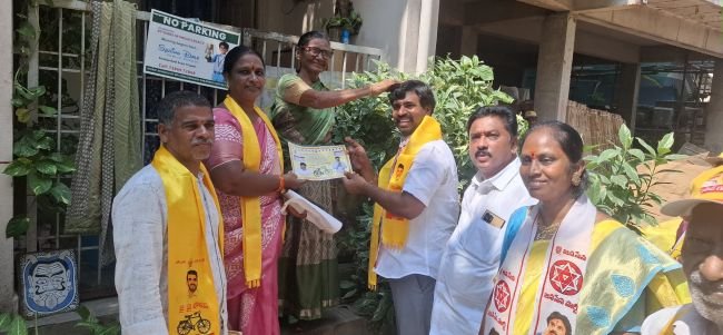 గెలుపు నీదనయ్య శంకర  -53వ డివిజన్ ప్రచారంలో శంకర్ యాదవ్ కు మహిళలు ఆశీర్వాదం 