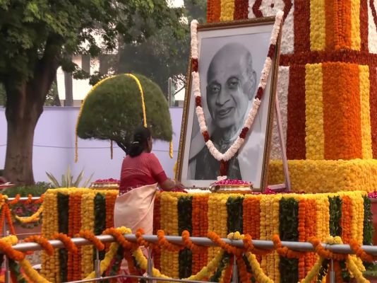 సర్దార్ వల్లభ్‌భాయ్ పటేల్ 151వ జయంతి..దేశవ్యాప్తంగా నివాళులర్పించిన ప్రముఖులు