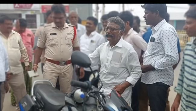 బద్వేల్ లో స్టేట్ బ్యాంకు వద్దచోరీ కలకలం.