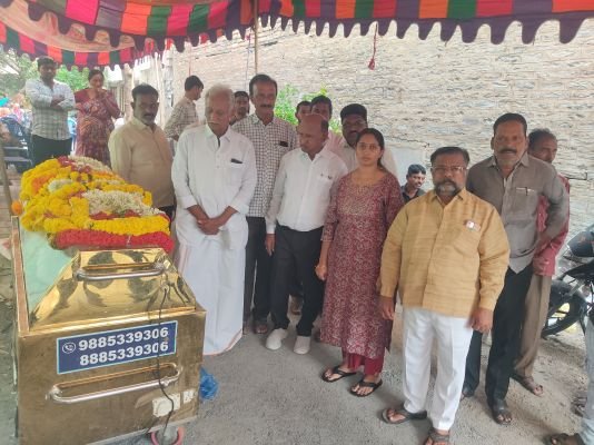 వ్యాపార రంగంలో ఉన్నత స్థాయికి ఎదిగిన భాస్కర్ రెడ్డి మృతి తీరని లోటు: మున్సిపల్ చైర్మన్ నంద్యాల రాఘవరెడ్డి