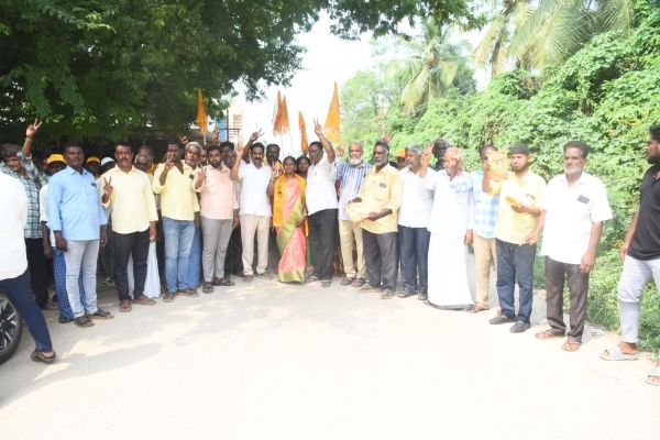 చిత్తూరు మండలంలో కూటమి ఇంటింటి ప్రచారం  - బిఎన్ఆర్ పేటలో సుడిగాలి పర్యటన - ఎంపీపీ అభ్యర్థి జయచంద్ర నాయుడు, జడ్పిటిసి అభ్యర్థి మంజుల శశికర్ బాబు