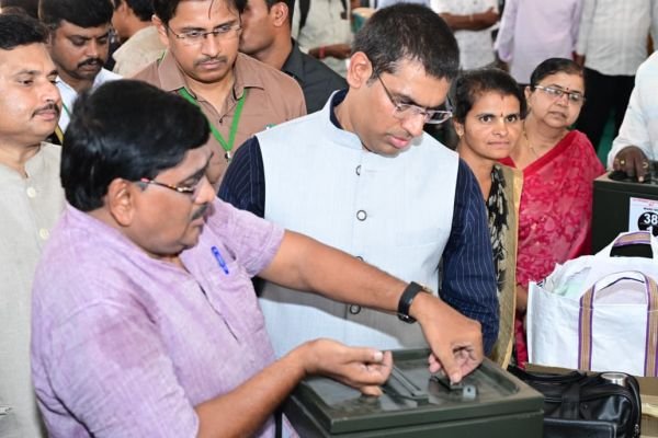 ఎంపీటీసీ, జెడ్పీటీసీ ఎన్నికల నేపథ్యంలో నవంబర్ 4, 5 తేదీలలో స్థానిక సెలవు ప్రకటన