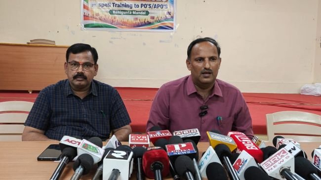 ఎంపీటీసీ, జడ్పీటీసీ ఎన్నికలకు నవంబర్ 2న పోస్టల్ బ్యాలెట్ పోలింగ్