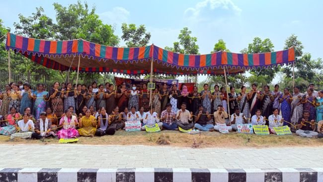 NHM ఉద్యోగులను రెగ్యులరైజ్ చేయండి.. ఉద్యోగ భద్రత కల్పించి మా కుటుంబాలకు అండగా నిలవండి -ముఖ్యమంత్రి, వైద్య ఆరోగ్య శాఖ మంత్రికి ఎన్ హెచ్ ఎం జేఏసీ బాధ్యుల హృదయపూర్వక విజ్ఞప్తి