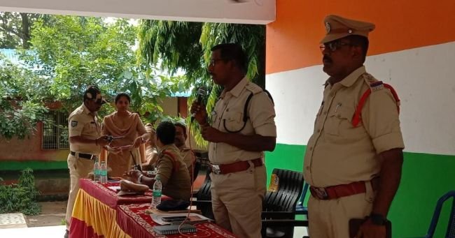 ఇచ్చాపురం, పలాస–కాశీబుగ్గ పురపాలక ఎన్నికల పోలింగ్ విధులపై పోలీసు సిబ్బందికి దిశానిర్దేశం