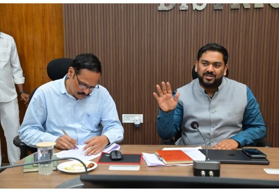 నవంబర్ 30న తుది ఓటరు జాబితా విడుదల -పట్టభద్రుల ఎమ్మెల్సీ ఓటరు నమోదుకు నవంబర్ 6 చివరి తేదీ -కలెక్టర్ హేమంత కేశవ్ పాటిల్