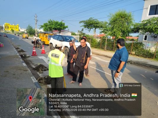 పారిశుధ్య పనులను తనిఖీ చేసిన డిప్యూటీ ఎంపీడీవో 