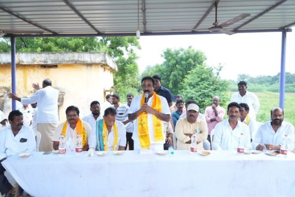 రైతుల సమస్యల పరిష్కారమే లక్ష్యం.. కూటమిని ఆశీర్వదించండి: ఎమ్మెల్యే కావ్య