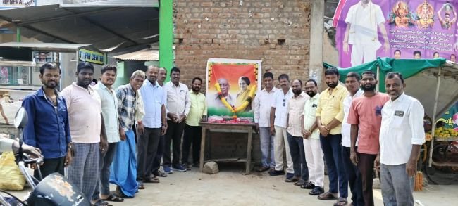 తలకొండపల్లిలో  ఇందిరాగాంధీ వర్ధంతి,సర్దార్ వల్లభాయ్ పటేల్ జయంతి వేడుకలు*