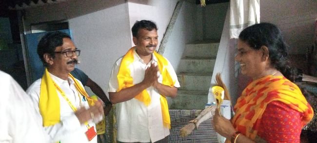 నువ్వురుపాడులో టిడిపి అభ్యర్థుల ముమ్మర ఎన్నికల ప్రచారం 