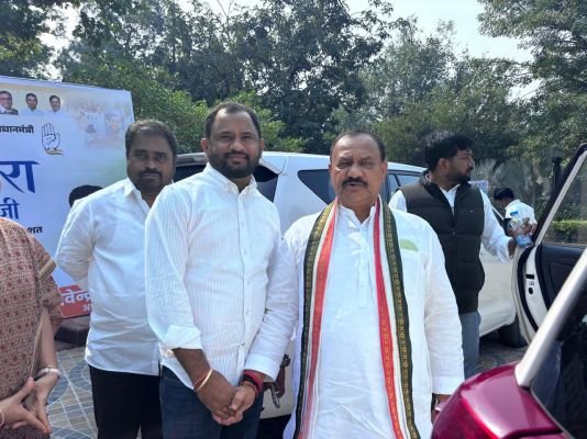 టీపీసీసీ అధ్యక్షుడు బొమ్మ మహేష్ కుమార్ గౌడ్ ను కలిసిన టీపీసీసీ లీగల్ సెల్ కన్వీనర్ గణేష్ గౌడ్ 