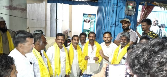 తుమ్మలూరు, కృష్ణారావుపేట గ్రామాల్లో టీడీపీ అభ్యర్థుల ముమ్మర ఎన్నికల ప్రచారం  సైకిల్ గుర్తుకు ఓటు వేసి అభ్యర్థులను భారీ మెజారిటీతో గెలిపించాలని ప్రజలకు విజ్ఞప్తి