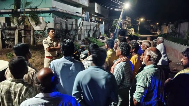 చట్టాలు, సైబర్ నేరాలపై ప్రజలకు అవగాహన