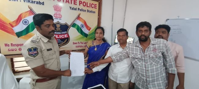 మధుర నగర్ వెంచర్ ప్లాట్ల వివాదం.. మాజీ మార్కెట్ కమిటీ చైర్మన్ బాల్‌రాజ్‌పై పోలీసులకు ఫిర్యాదు
