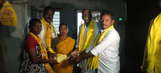 గుమ్మేపల్లిలో జోరందుకున్న సైకిల్ ప్రచారం – అభ్యర్థులకు ప్రజల మద్దతు కోరిన నాయకులు*
