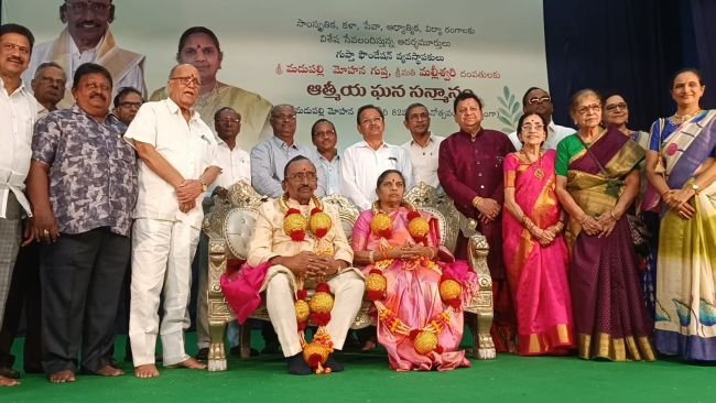 గుప్తా ఫౌండేషన్ అధినేత మడుపల్లి మోహన్ గుప్తాకు పద్మశ్రీ లేదా పద్మ     విభూషణ్ అవార్డు ఇవ్వాలి    