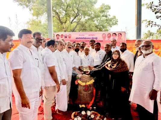 *రైతులకు ఎలాంటి ఇబ్బందులు లేకుండా ధాన్యం కొనుగోళ్లు చేపట్టాలి* 