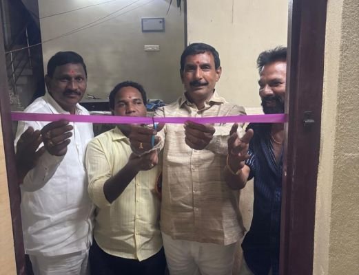 రూపశ్రీ కౌంటీ కాలనీలో నూతనంగా నిర్మించిన కమ్యూనిటీ హాల్‌ను ప్రారంభించిన మాజీ మున్సిపల్ చైర్మన్