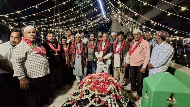  నానక్‌రాంగూడలో ఘనంగా దర్గా నియాజ్   పాల్గొన్న మాజీ కార్పొరేటర్ కొమిరిశెట్టి సాయిబాబా