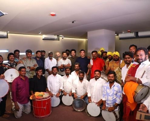 100 మంది జానపద కళాకారులతో 'ఎల్లమ్మ' టైటిల్ సాంగ్ చిత్రీకరణ: గ్రాండ్‌గా తెరకెక్కుతున్న ఆధ్యాత్మిక ఫోక్ మెలోడీ