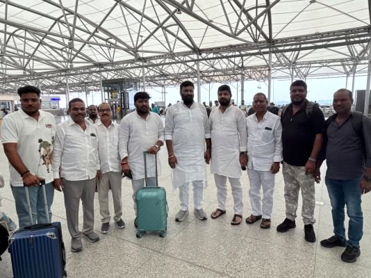 ఓట్ బచావో – దేశ్ బచావో’ నిరసనకు కూన శ్రీశైలం గౌడ్ ఢిల్లీ పయనం*