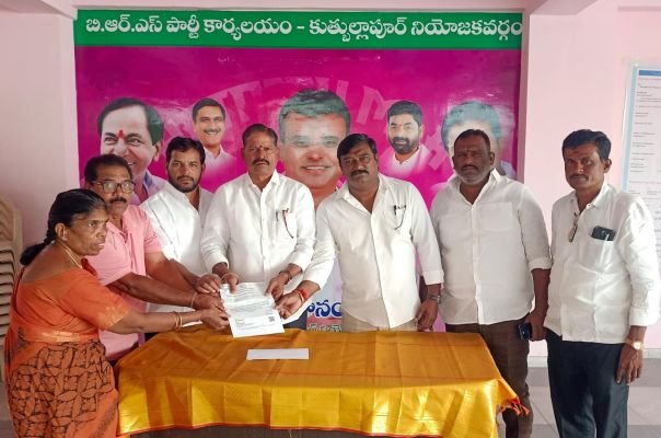 ఎమ్మెల్యే కేపీ వివేకానంద్ చొరవతో ముగ్గురు నిరుపేదలకు ఎల్వోసీ మంజూరు