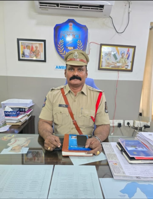 అంబర్ పేట్ కొత్త సీఐగా కొత్తపల్లి ముత్తు బాధ్యతల స్వీకరణ