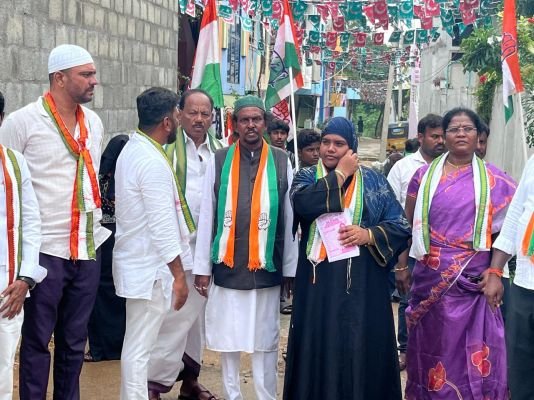 గ్రామ స్వరాజ్యం కాంగ్రెస్ పార్టీతోనే సాధ్యం : మైనార్టీ సెల్ రాష్ట్ర ఉపాధ్యక్షులు డాక్టర్ ఎస్.కె.బాషా స్పష్టం - జడ్పిటిసి అభ్యర్థిని షేక్ నాజియాకి మద్ధతుగా ప్రచారం