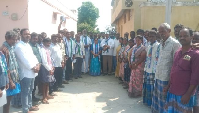 రూరల్ మండలంలో జడ్పిటిసి అభ్యర్థి ఇంటింటా ప్రచారం
