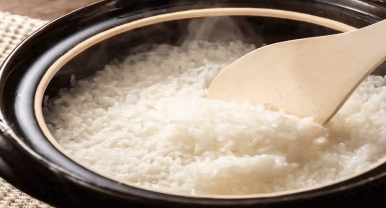 గిన్నెలో ఉడికించిన అన్నం, ప్రెజర్ కుక్కర్‌లో వండిన అన్నం ఆరోగ్యానికి ఏది మంచిది