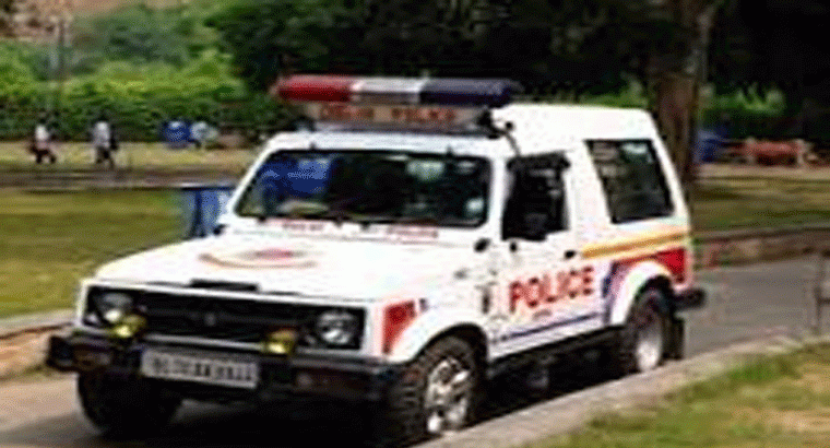 ఒకేచోట.. మహిళలు అలా, అక్కడ ఏం జరుగుతోంది?