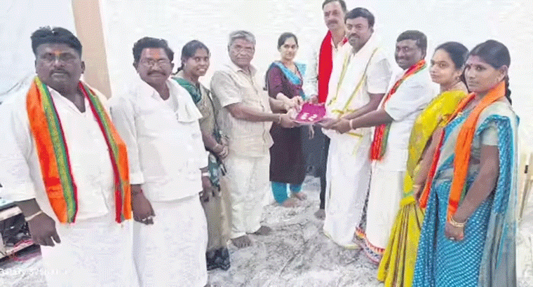 ఆంజనేయ స్వామిపై భక్తి.. అరకేజీకిపైగా బంగారం ఇచ్చిన సాఫ్ట్‌వేర్ ఇంజినీర్