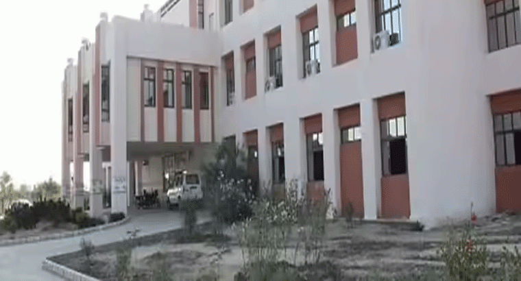 ఆ స్కూల్​లో సీటొస్తే పండగే....సీబీఎస్ఈ ఇంగ్లీష్ మీడియం, హాస్టల్, ఫుడ్, యూనిఫాంతో సహా ఫ్రీ