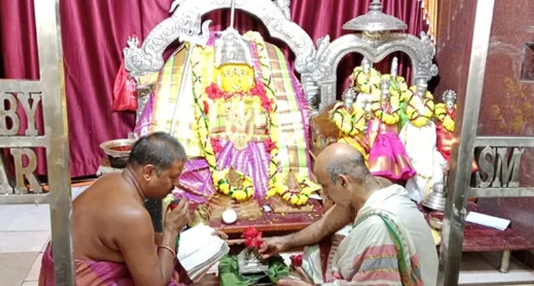 పెద్దమ్మతల్లికి ఘనంగా సువర్ణ పుష్పార్చన
