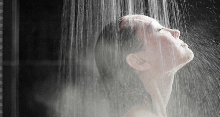 వేడి నీటి స్నానం వల్ల కలిగే ప్రయోజనాలు