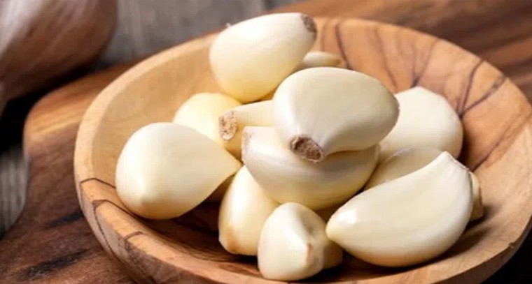 వెల్లుల్లిని వీరు తినకూడదు
