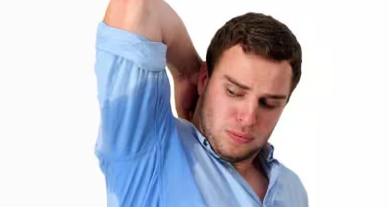 రామయ్యకు స్వర్ణ తులసి పూజలు
