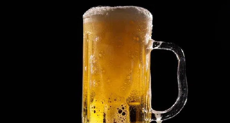 బీర్ తో బోలెడన్ని లాభాలు.. కానీ
