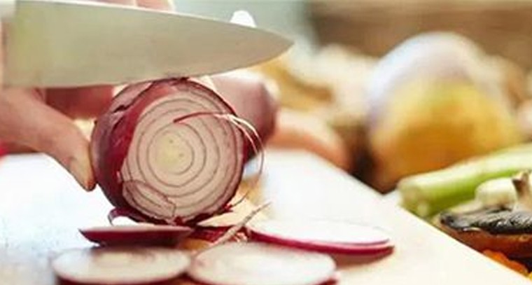 ఉల్లి అతిగా తింటే వచ్చే సమస్యలివే
