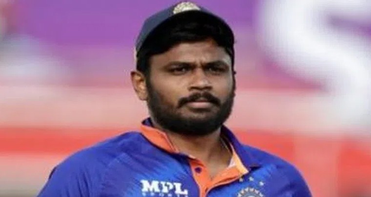 సంజూను పక్కన పెట్టడంపై ఆగ్రహం
