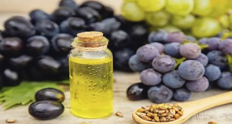 జుట్టు రాలే స‌మ‌స్య‌ల‌కు ఈ ఆయిల్‌తో చెక్‌
