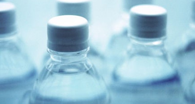 ప్లాస్టిక్ బాటిల్స్ లో నీరు తాగేవారికి అలర్ట్
