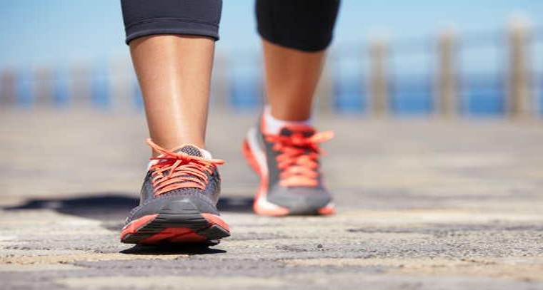 వెనక్కి నడిస్తే ప్రయోజనాలివే.!
