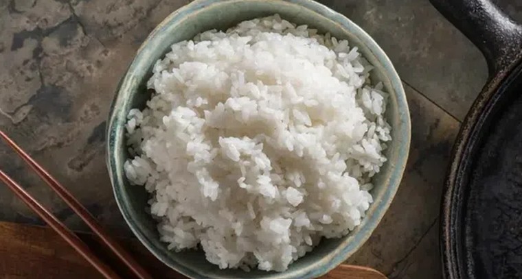 అన్నం ఎక్కువగా తిన్నా ప్రమాదమే..!
