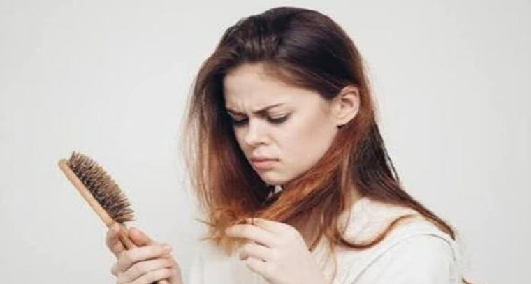 జుట్టు రాలుతోందా? వీటిని దూరం పెట్టండి
